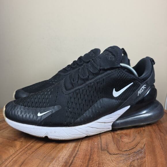 Nike Air Max 270 Mens Black And White Size 12 Low Top Shoes Sneakers AH8050-002 - Picture 2 of 11